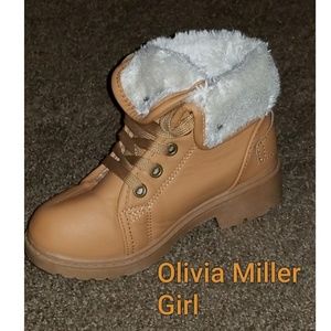 Little girl winter boots